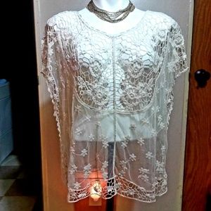LIKE NEW!! Beautiful Lace Boho Top